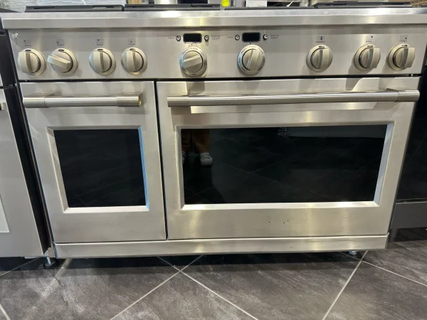 Monogram 48" All Gas Professional Range with 6 Burners and Griddle (Natural Gas) Model #ZGP486NDRSS