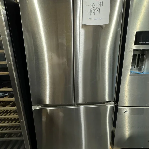 33 in. W 25 cu. ft. 3-Door French Door Smart Refrigerator in Stainless Steel with Beverage Center and Dual Ice<br><p style="font-size: 20px; color: #A9A9A9;">Model #RF25C5551SR/AA</p>