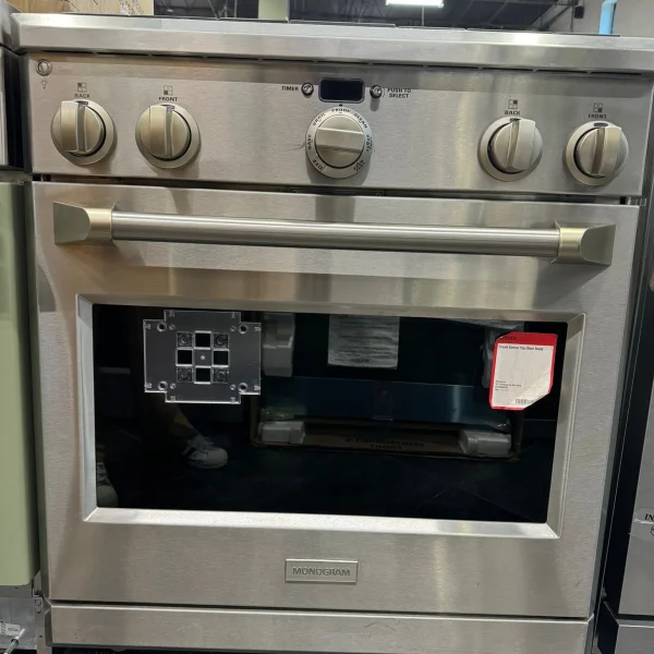 Monogram 30" All Gas Professional Range with 4 Burners (Natural Gas)  <br><p style="font-size: 20px; color: #A9A9A9;">Model #ZGP304NRSS</p>